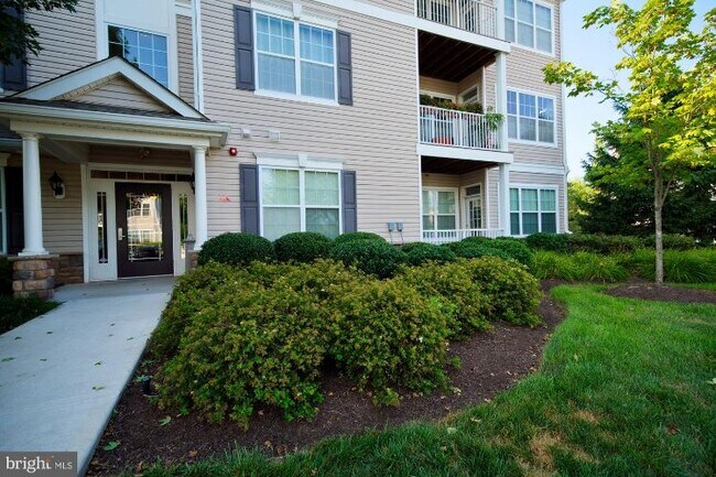 Building Photo - 217 Timberlake Dr