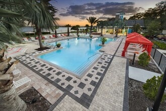 Building Photo - Solaris Key
