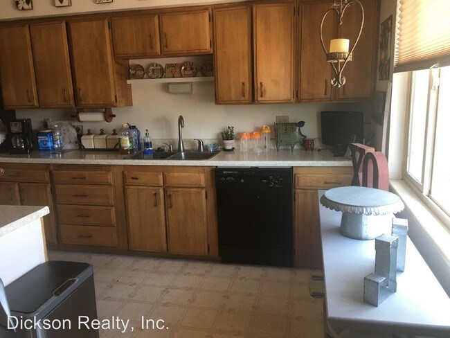 Building Photo - 14655 Virginia Foothills Dr