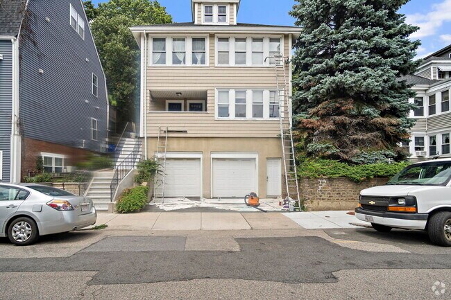 Building Photo - 398 E 8th St