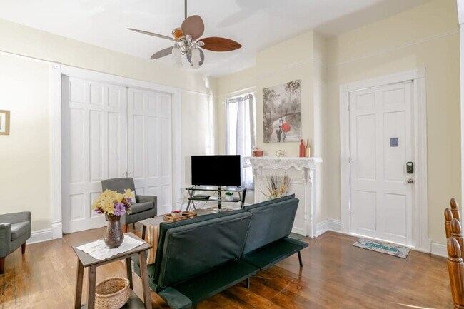 Foto del edificio - 107 Michael Donald Ave