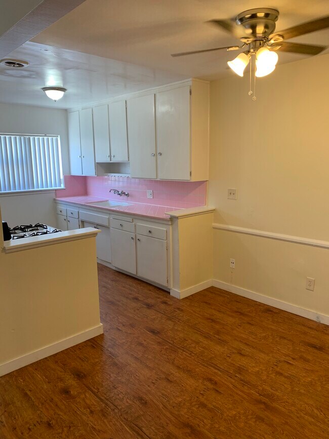 Building Photo - 4520 Santa Rosalia Dr