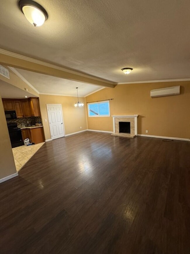 Building Photo - Spacious & Inviting 4-Bedroom Home in Anti...