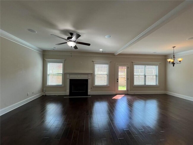 Building Photo - 5665 Winding Lakes Dr