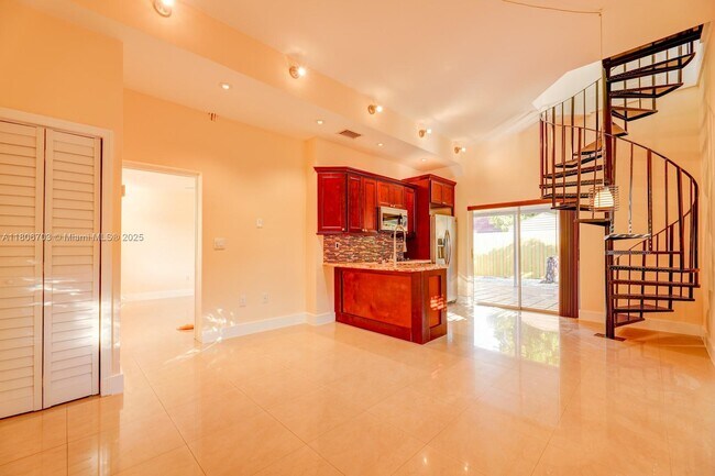 Foto del edificio - 6761 SW 13th Terrace