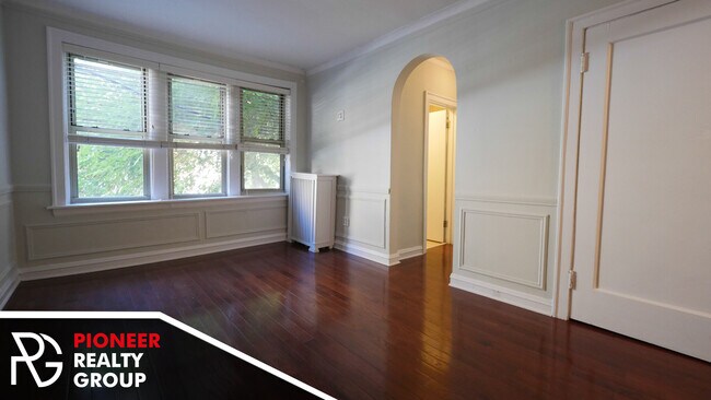 Foto del edificio - 544 W Surf St