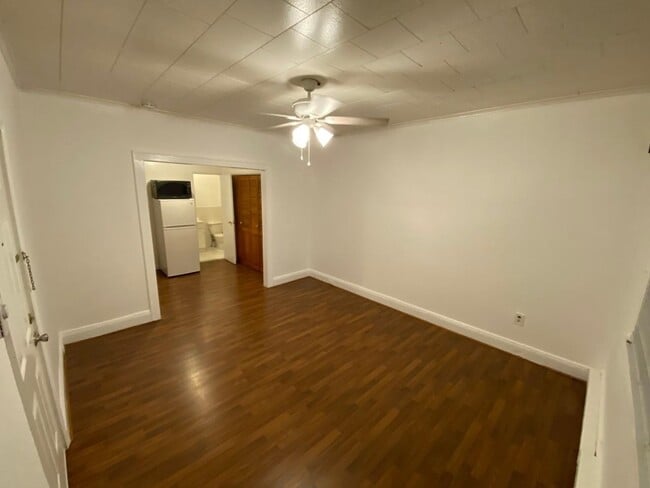Foto del edificio - 613 12th St