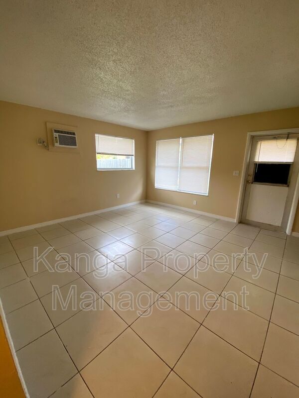 Foto del edificio - 1103 S Pine St
