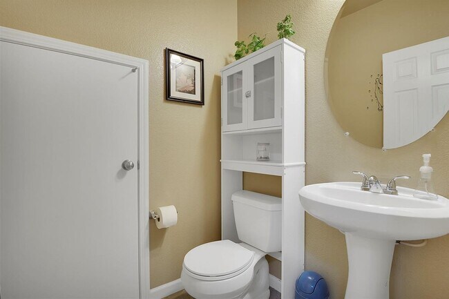 Foto del edificio - Beautiful 3 Bedroom Edgewater Home with Loft & 3-Car Garage