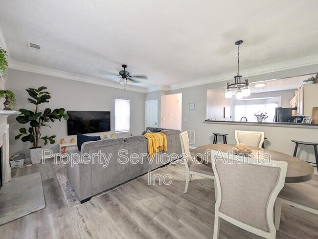 Foto del edificio - 5690 Hampton Ct