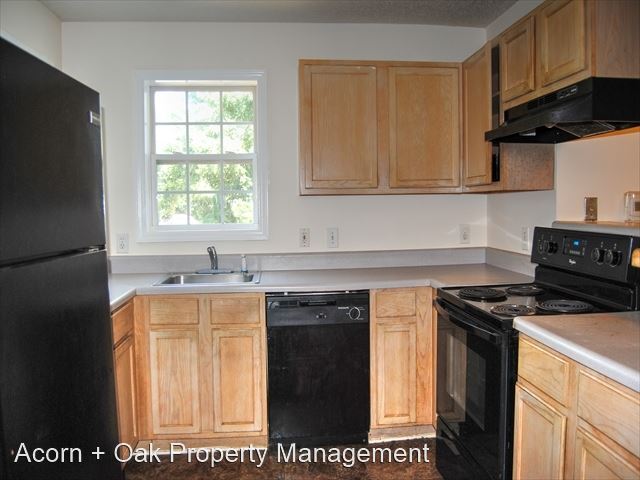 Building Photo - 3000 Centennial Woods Dr