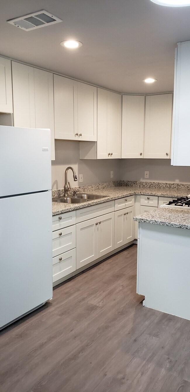 Kitchen - 1154 98th Ave