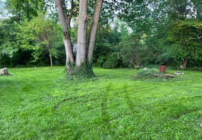 Building Photo - Coming Soon! Investor Special! In town - $500 Down / $490 Month