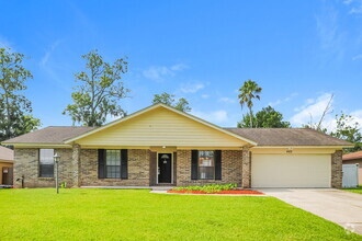 Building Photo - 460 Kevin Dr