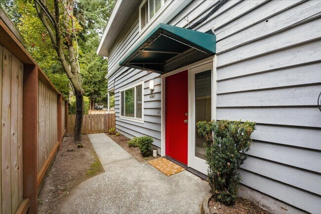 Foto del edificio - 14007 Greenwood Ave N