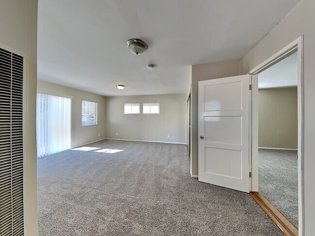 Building Photo - 6705 Murietta Ave