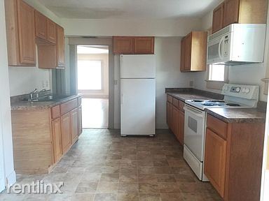 Building Photo - 2 br, 1 bath House - 3210 Yale Ave