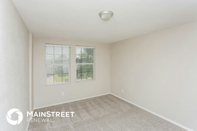 Foto del edificio - 9208 Quarter Horse Ln