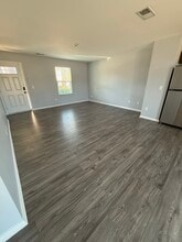 Building Photo - 704 Braeswood St