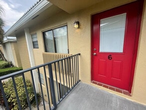 Building Photo - 2621 Riverside Dr