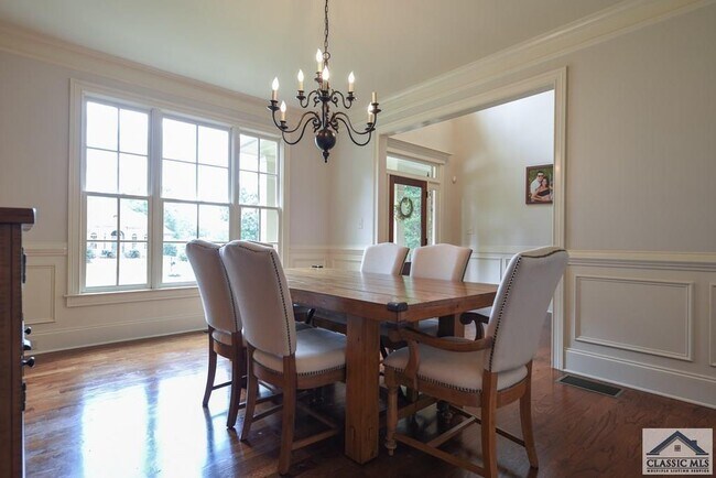 Foto del edificio - 1011 Lane Creek Ct