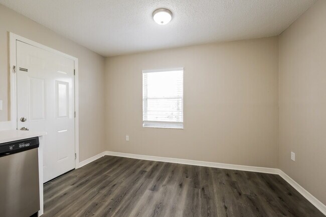 Foto del edificio - 13115 Caribbean Blvd