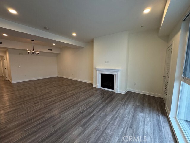 Foto del edificio - 14934 Burbank Blvd