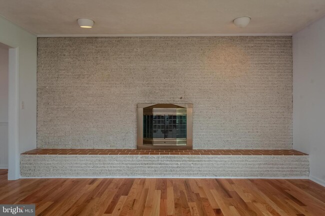 Foto del edificio - 10126 Bird River Rd