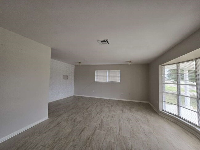 Foto del edificio - 1903 Britton St