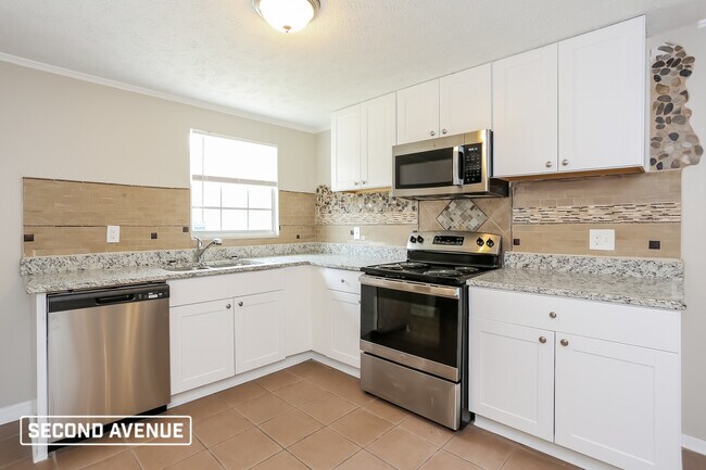 Building Photo - 8481 Thims Ave