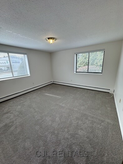 Foto del edificio - 71 Montvale Ave