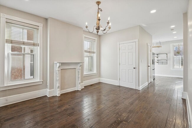Foto del edificio - Stylish Phoenixville Rowhome with Exposed Brick, High Ceilings & Central Air