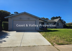 Building Photo - 768 Glen Eagles Dr