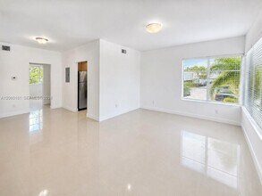 Building Photo - 1025 94th St