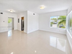 Building Photo - 1025 94th St