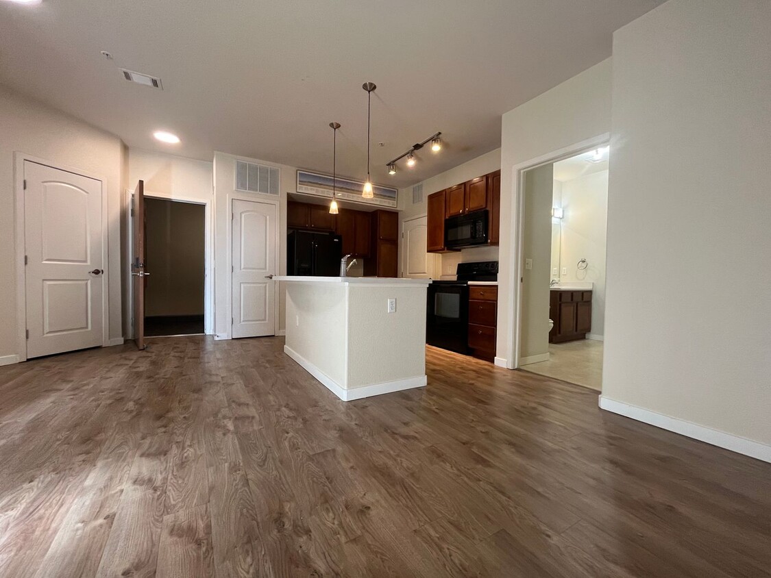 Foto principal - Modern Luxury: 2-Bed Condo with Amenities ...