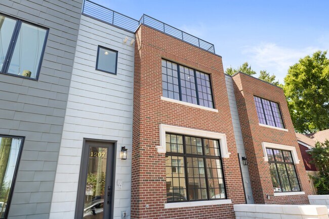 Building Photo - 1207 6th Ave N