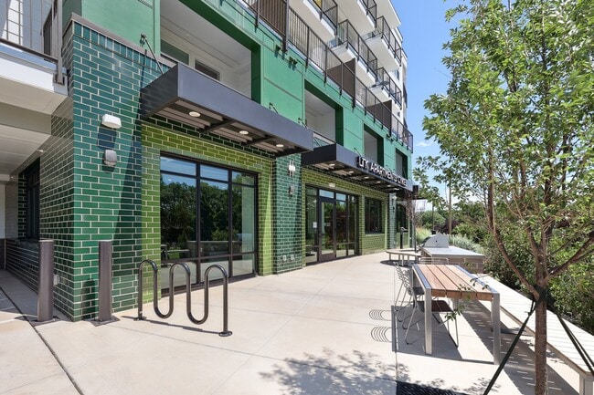 Building Photo - Link Apartments® CYKEL