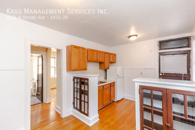 Foto del edificio - 4835 N Hoyne Ave