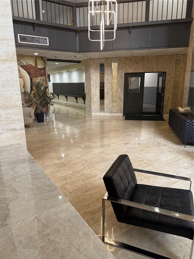 Foto del edificio - 2750 NE 183rd St