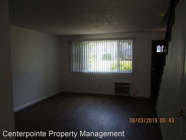 Building Photo - 885 NE Sunset St