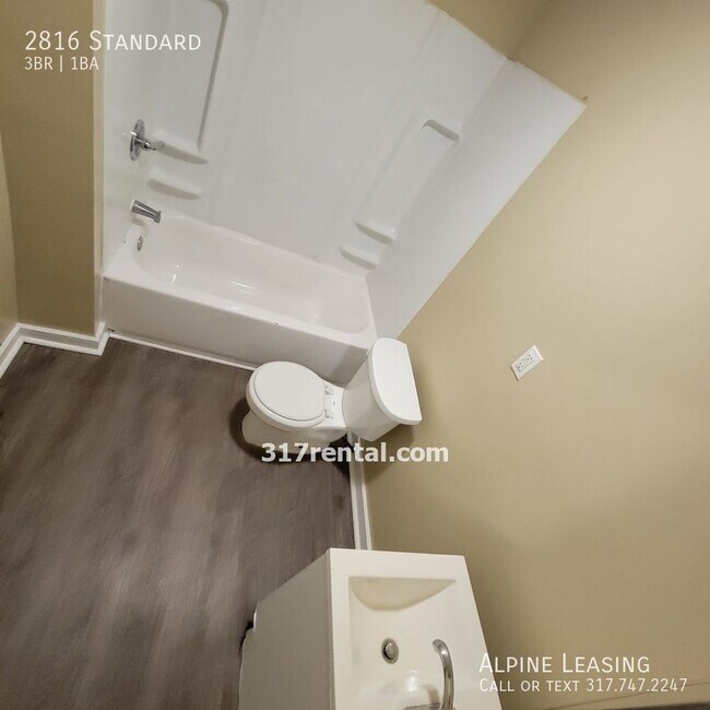 Building Photo - 3 Bedroom