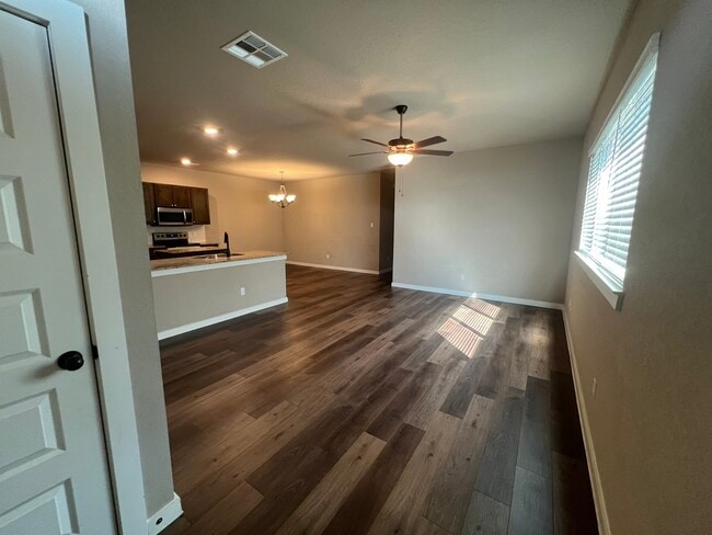 Building Photo - 25136 Pacific Wren Dr