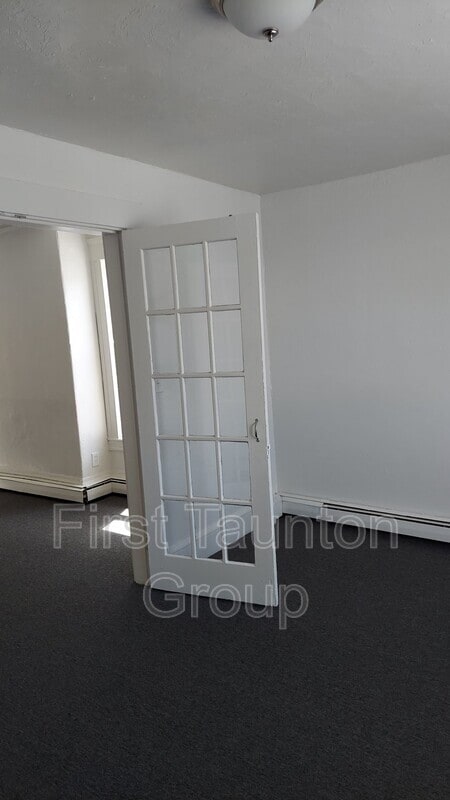 9 Cedar St