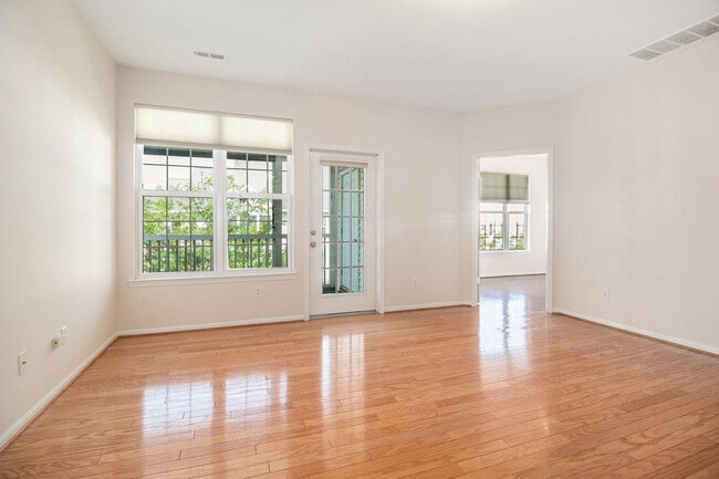 Building Photo - 937 E Summerfield Glen Cir