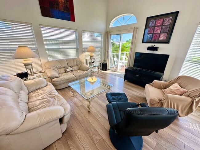 Foto del edificio - 639 Nettles Blvd