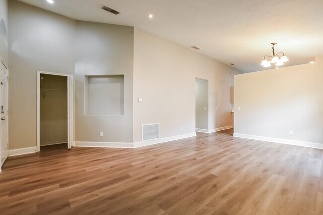 Foto del edificio - 4201 Shadow Creek Cir