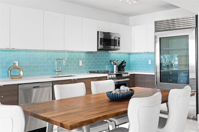 Foto del edificio - 100 Lincoln Rd