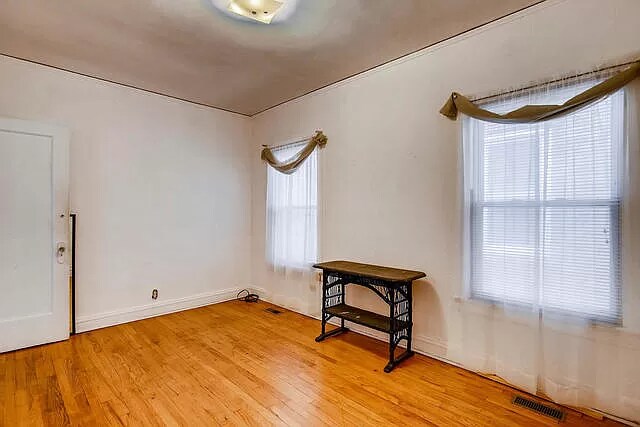 Building Photo - 7240 S Prairie Ave