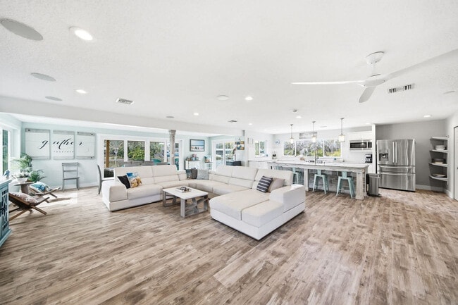 Building Photo - 436 Cocoa Isles Blvd